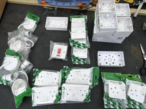 Job lot electrical - electrical, sockets
