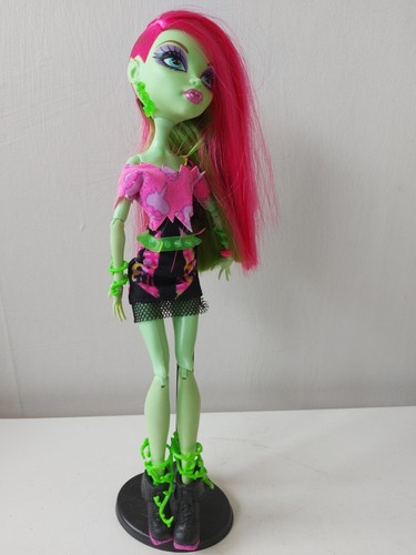 Monster high doll - high, venus