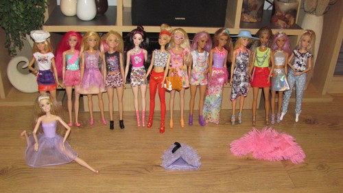 Barbie mega bundle dolls - barbie,