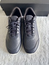 Hugo Boss smart navy trainers