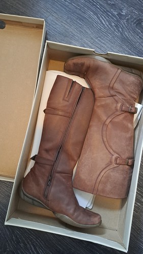 Woman brown hush puppy boots - woman's,