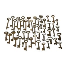 46 Mixed Size Vintage Key