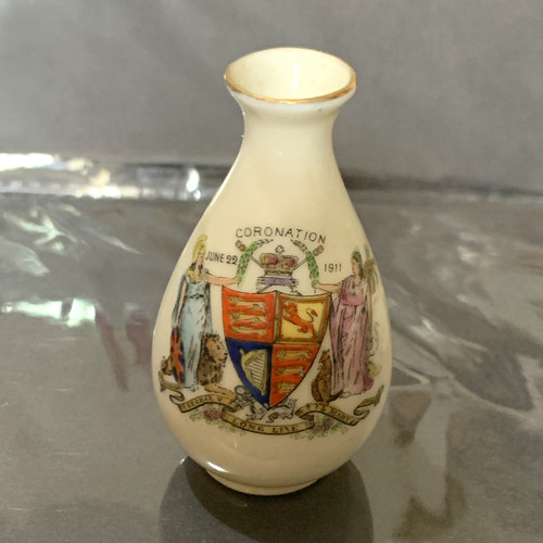 Shelley crested china - crested, vase