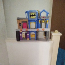 batman arkham asylum a serious house Toy