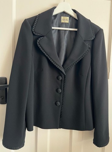 Viyella black short jacket - black,