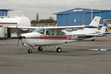 PHOTO  EI-BUF CESSNA 210