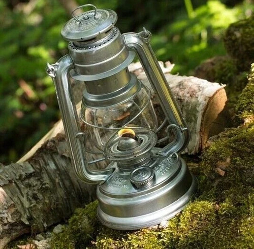 Hurricane lantern parrafin - hurricane,