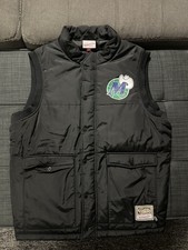 Mitchell & Ness Men’s Large