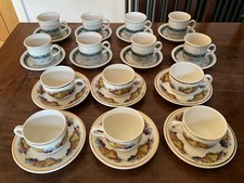 VINTAGE RETRO X 14 CUPS SAUCERS POTTERY JOB LOT KITCHEN CLEAR OUT CAFE TEA SHOP