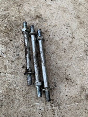 Recoil unit fixing bolts - recoil, from