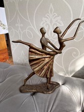 MODERNIST SCULPTURE OF DANCING