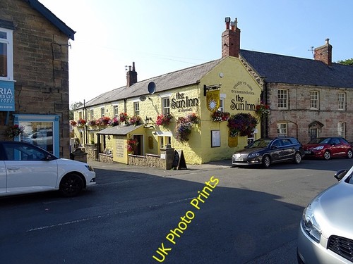 Photo 6x4 the sun inn - 6x4, catches