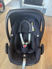 Maxi Cosi Rock Newborn Car seat Black/Grey With Sunshade Hood * collection only*