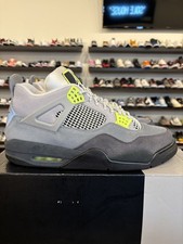 Jordan 4 Retro SE Neon 95 Size