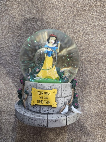 Snow white musical - white,