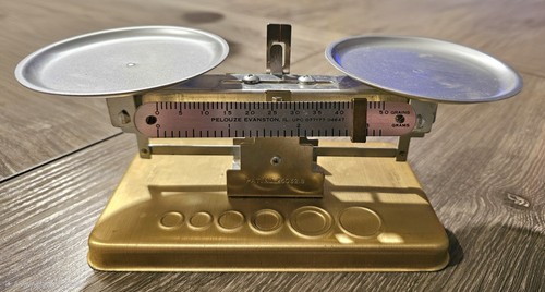 Vintage scale double pan - scale,