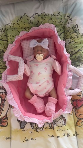Weighted premature reborn - , baby
