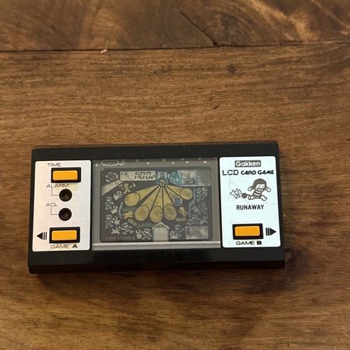Gakken runaway lcd - lcd, card