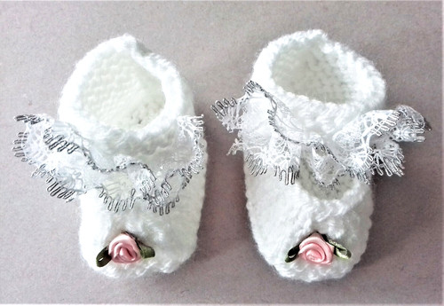 Hand knitted dolls clothes.Fit