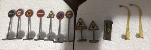 Dinky 1960s metal road signs - dinky, 9