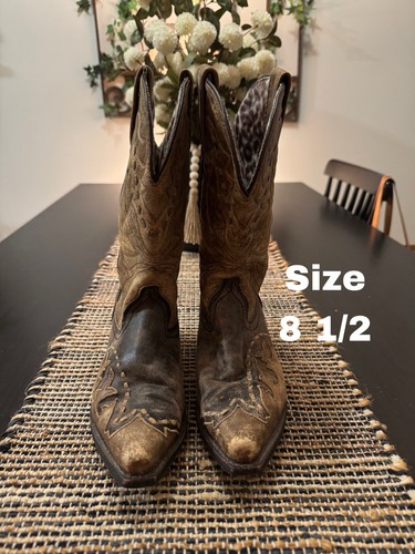 Size laredo cullison - laredo, "cullison