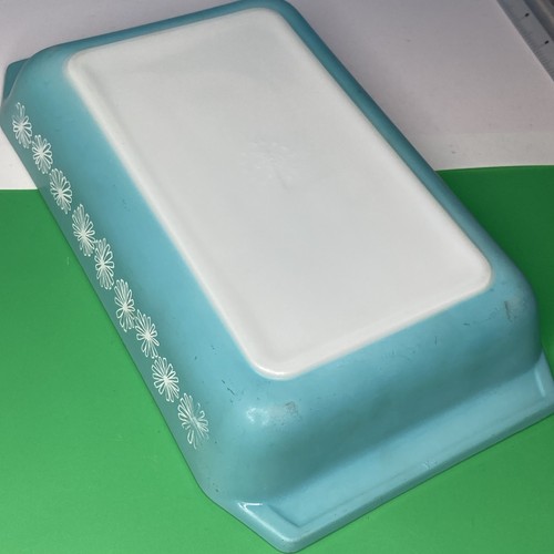 Rare vintage pyrex blue - rare, daisy