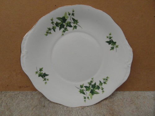 Royal vale ivy leaf - royal,