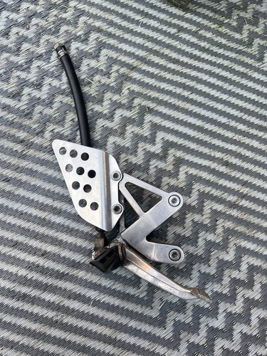 Zx9r foot pegs - foot,