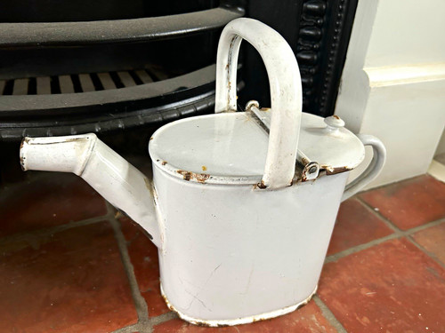 Antique white enamel water - white,
