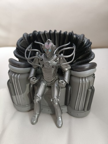 Doctor who cyber controller - cyber,