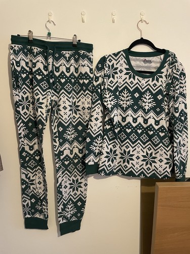 Green christmas knit pyjamas - green,