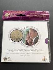 2011 ROYAL WEDDING £5 BRILLIANT UNCIRCULATED COIN IN ORIGINAL PACK (REF.N1)