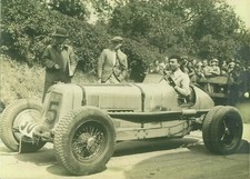 ERA AND RAYMOND MAYS ABOUT TO START A RUN 1930s B/W PHOTOGRAPH