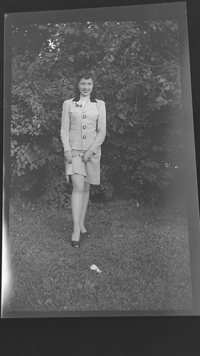 1940s sexy girl - 1940s, pulling