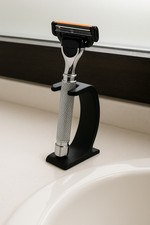 Minimalist Razor Holder Stand