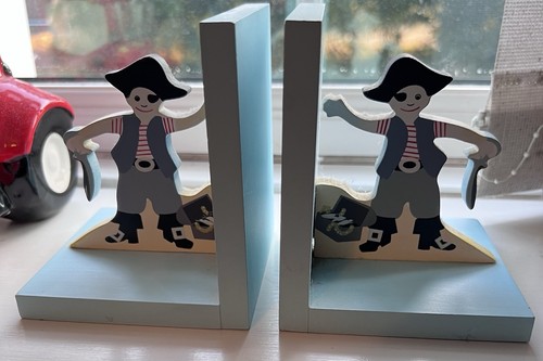 Pair pirate wooden - a,