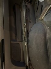 Nissan Elgrand E50 Highway