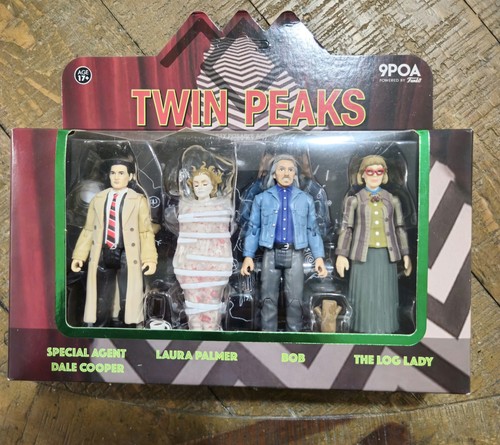 Twin peaks action - twin,