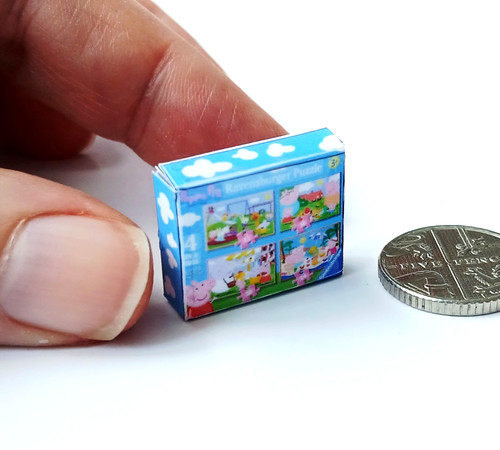 Dolls house miniature - 1:12, *