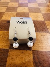 llis Black & Pearl Drop