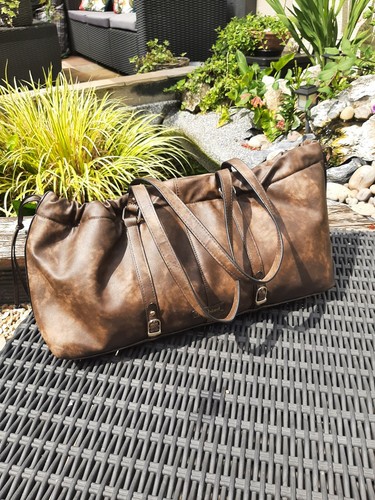 Large brown river island - brown,