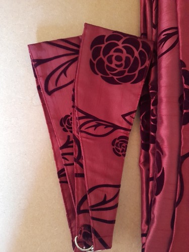 Dark red lined - red,