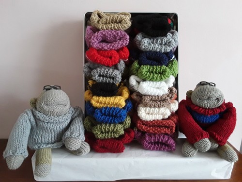 Hand knitted tips - pg,