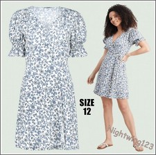 TU Size 12 Cream Beige & Blue