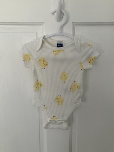 Old navy white ribbed baby - old,