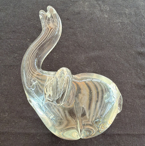 Clear swirl glass elephant - clear,