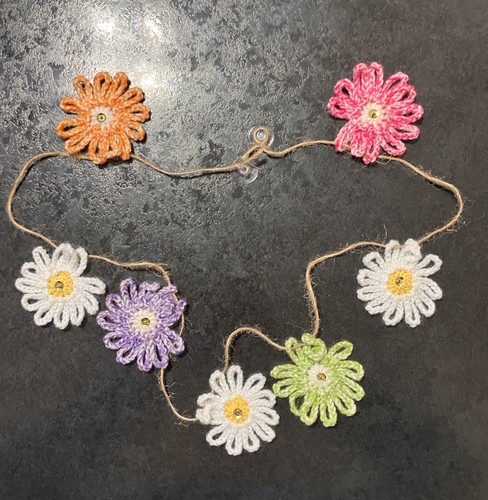 New hand crochet daisy - 🌸🌼new,