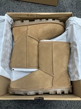 Ugg Essential Short Boot