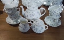 Wedgewood - April Flowers -