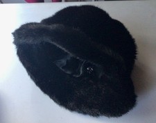 LA MAISON DE LA FAUSSE FOURRURE PARIS BLACK FAUX FUR HAT NWT
